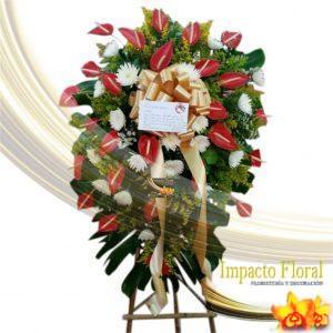 Corona fúnebre de tripode con Anturio y crisantemos